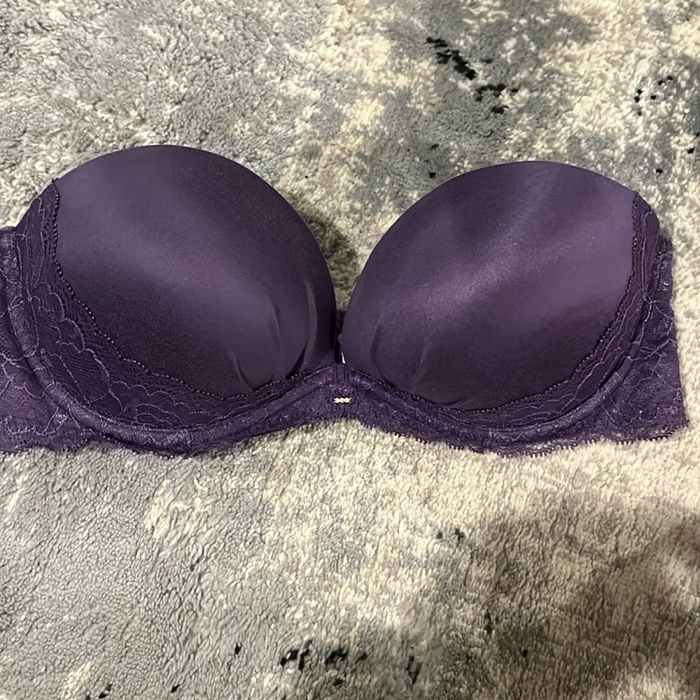 Victoria secret very sexy strapless bra